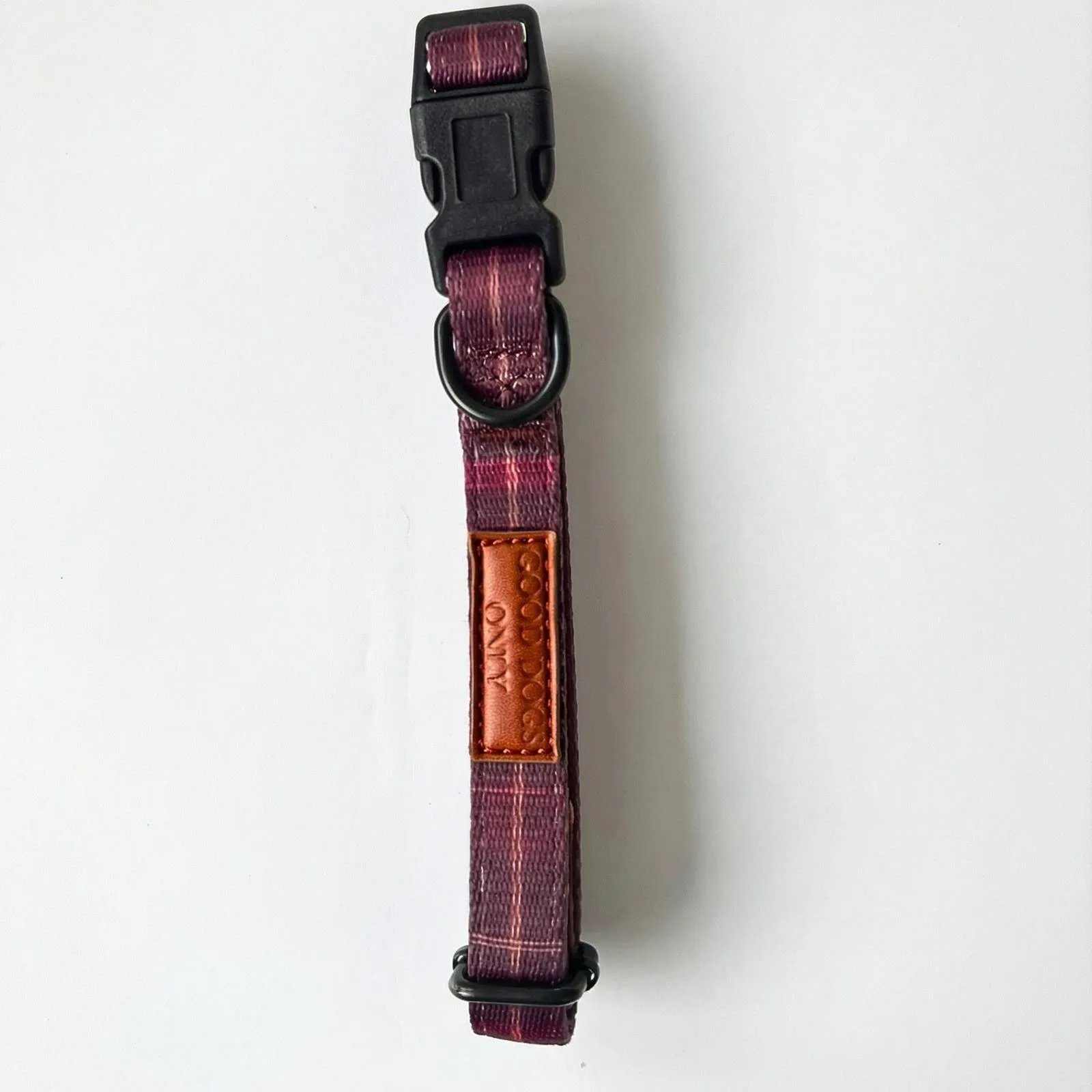 Plaid dog collar in Mulberry